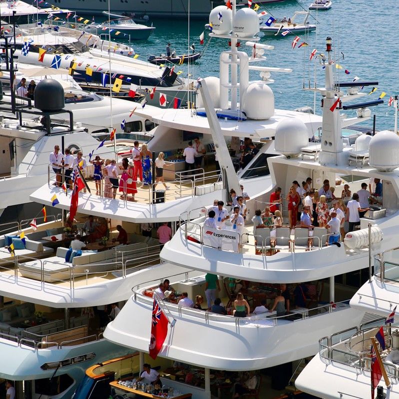 Monaco GP trackside superyacht — ELITE Concierge